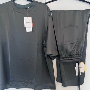Nanuchka men, silk top, and pants brand new with tag size medium